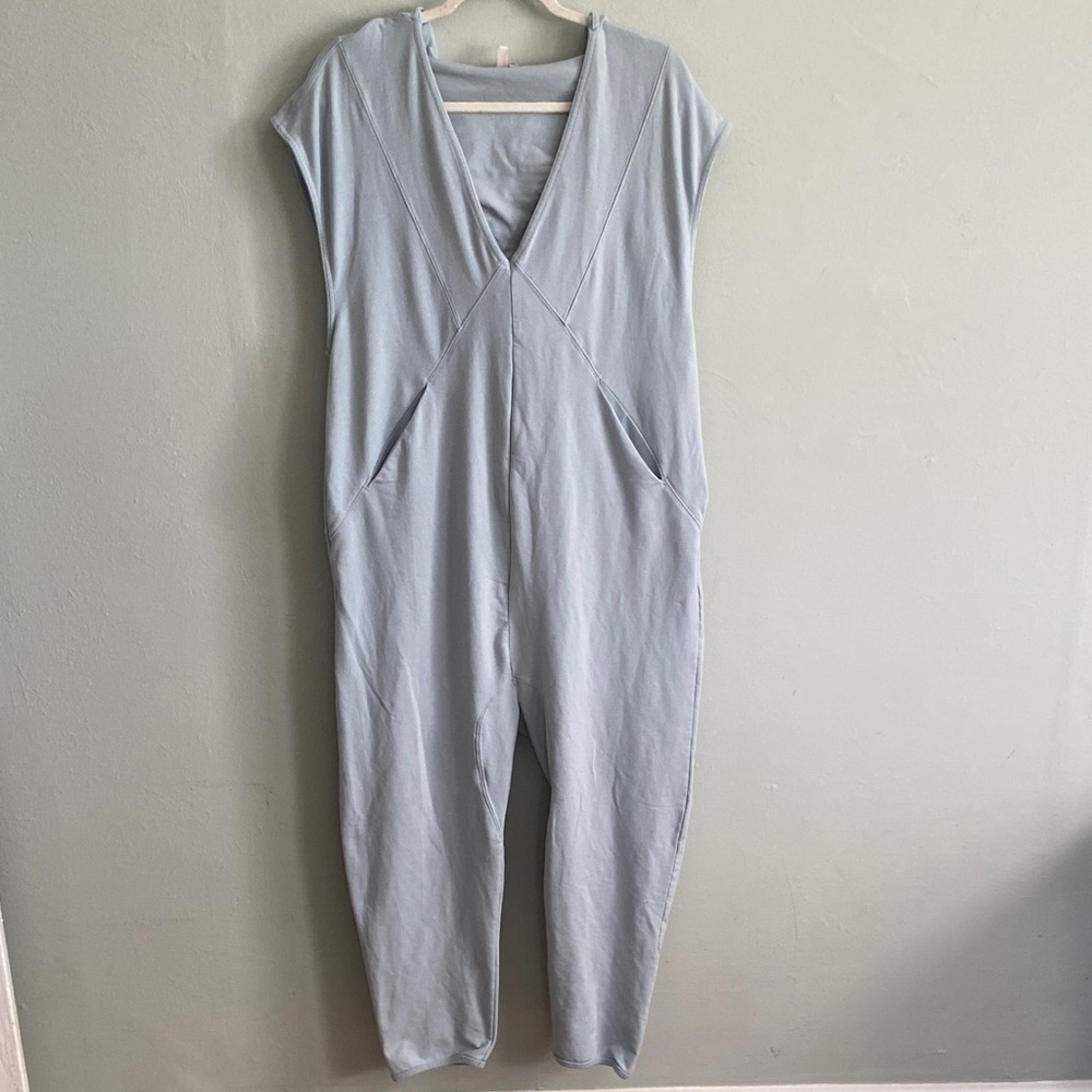 Free People Movement Women’s Light Blue Sleeveless Jumpsuit Romper Size Small